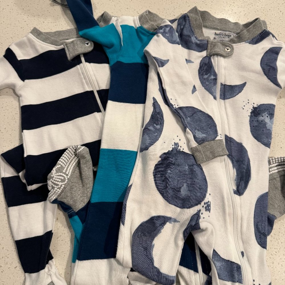 Burts Bee's Footie Bundle - 12 months